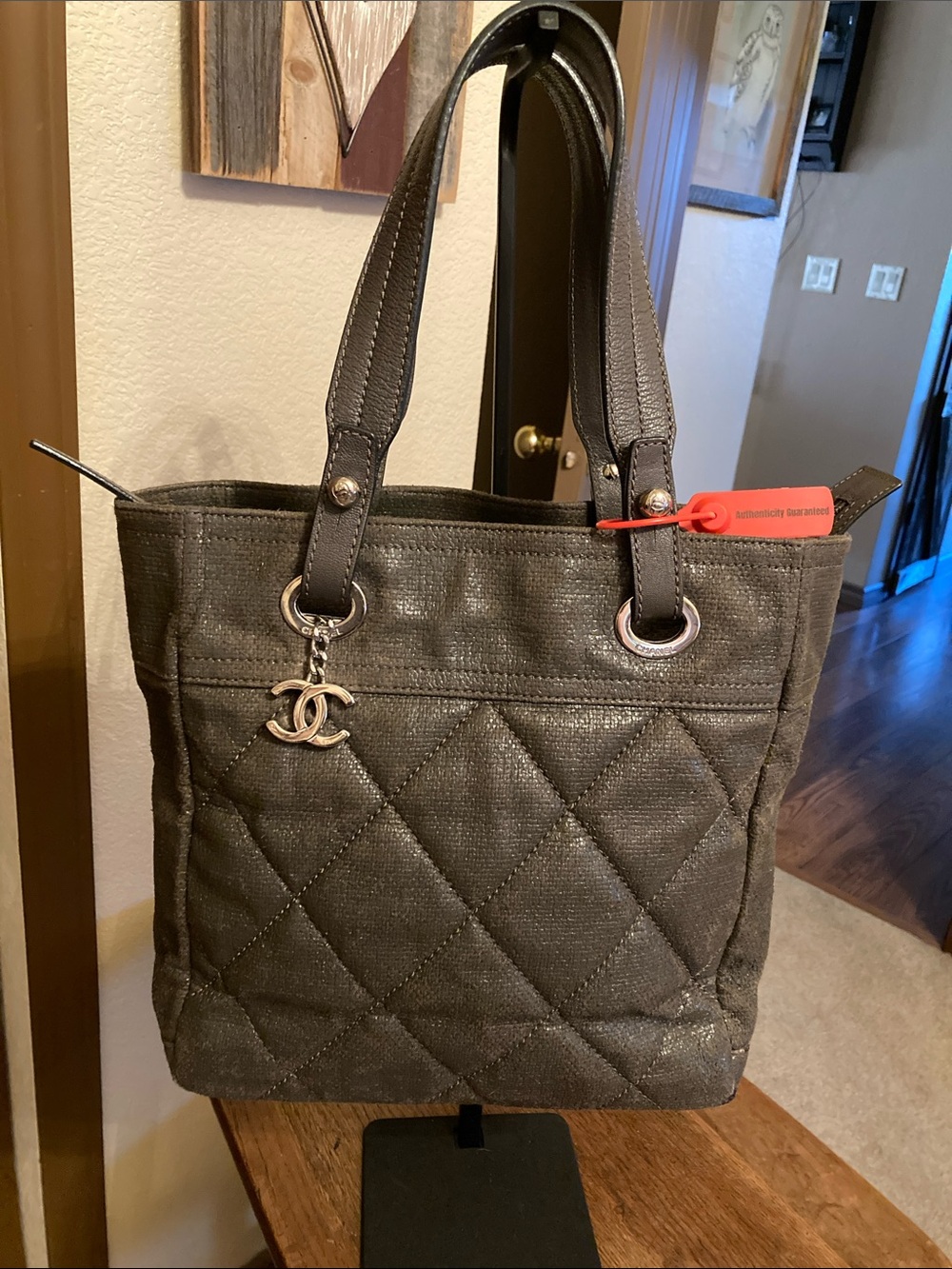 CHANEL Paris Biarritz Tote Bag with CC Charm & COA Rare Vintage Find - Picture 3 of 17